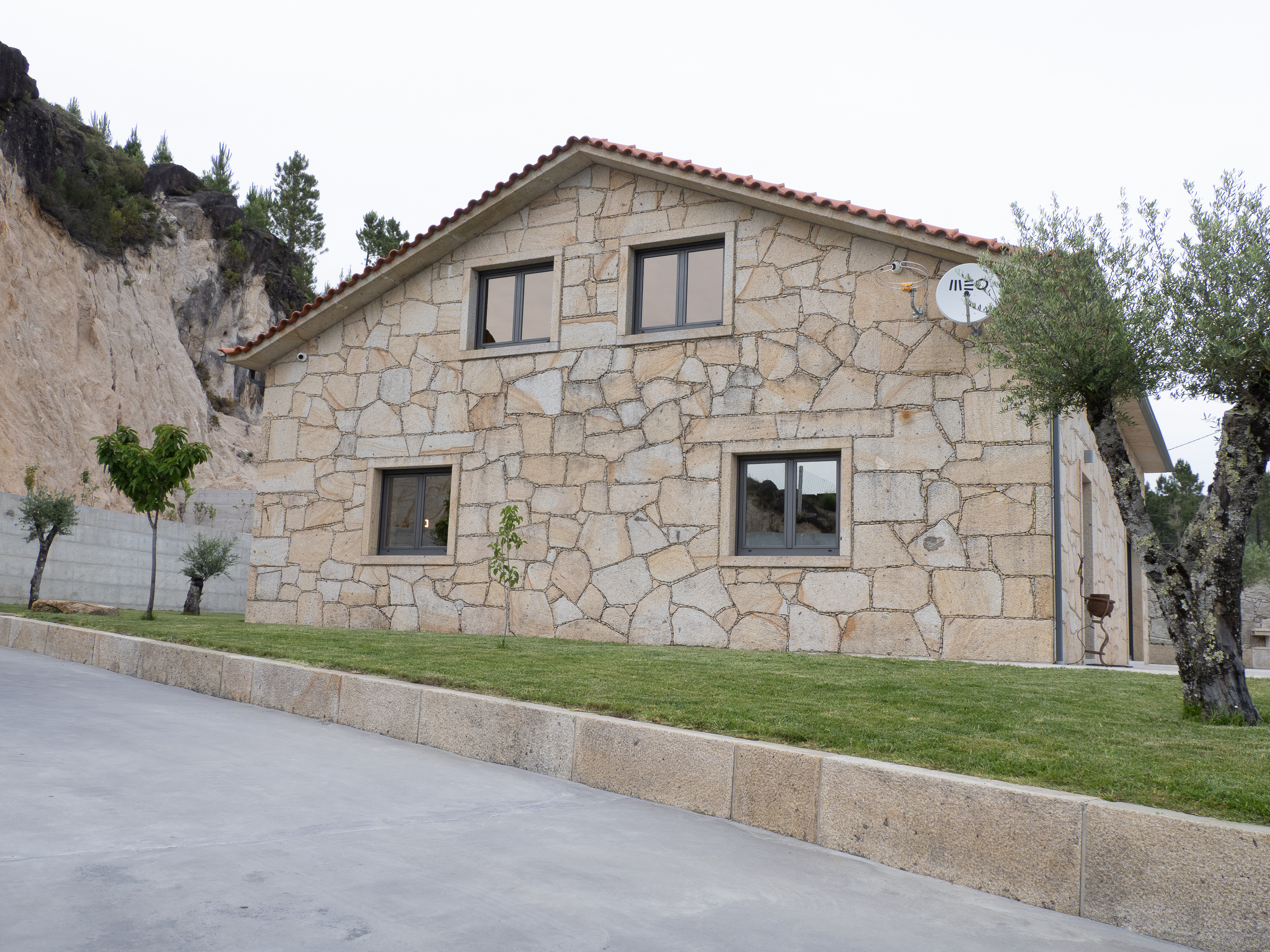 Casa Completa (Estúdio + Casa Principal)